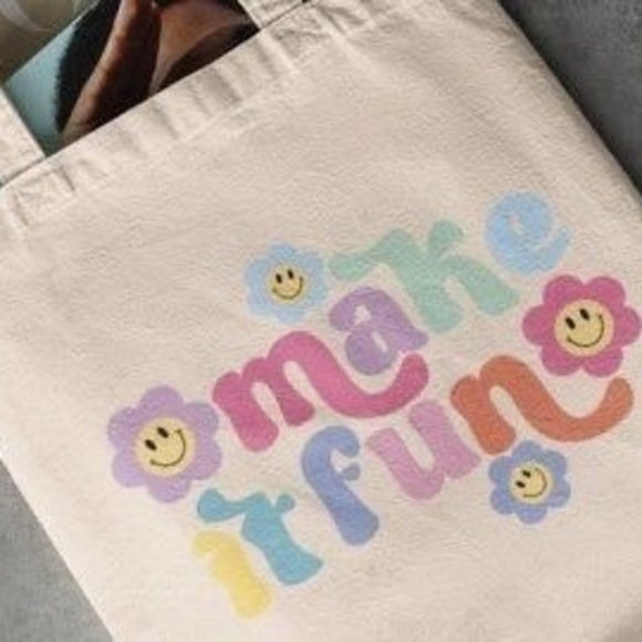 Meet your Posher, Auliyn - Picture 1 of 1